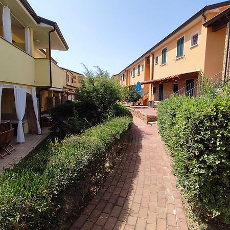 La Casa Sulle Dune Badesi Exterior foto